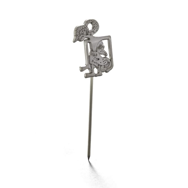 Steekspeld met een kleine uitgesneden metalen figuur
