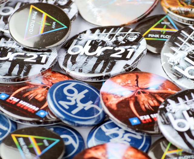 Stapel ronde buttons met verschillende full colour opdrukken
