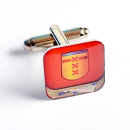 Pin met transparante epoxylaag